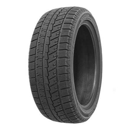 235-40 R18 95 H Maxtrek Trek M7 Plus